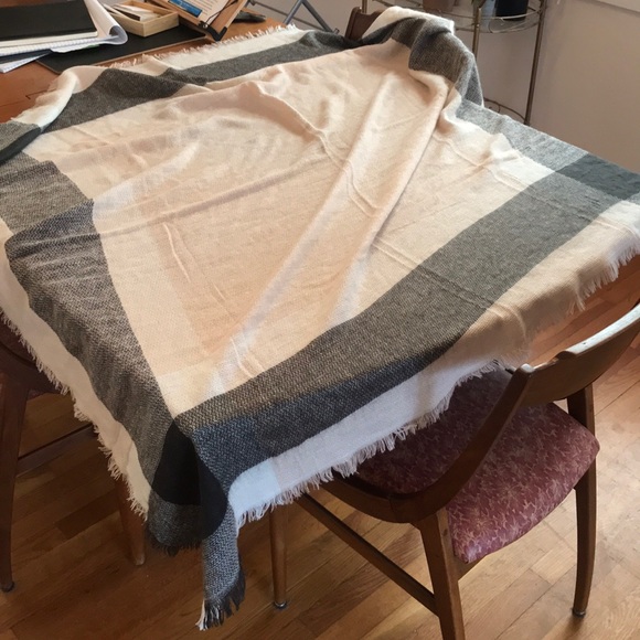 Pink plaid blanket scarf / shawl / wrap - Picture 6 of 6